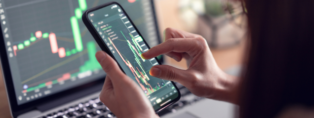 USD rally stalls despite hot data as stocks rebound